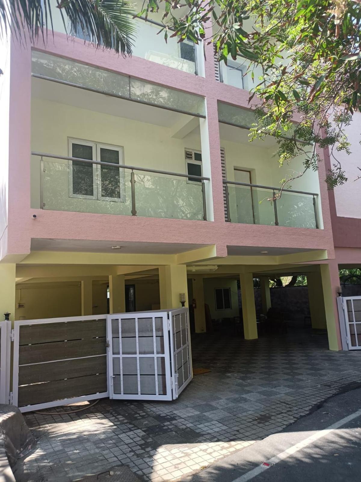 Bed and Breakfast The Posh Residency, Ecr Chennai Exterior foto